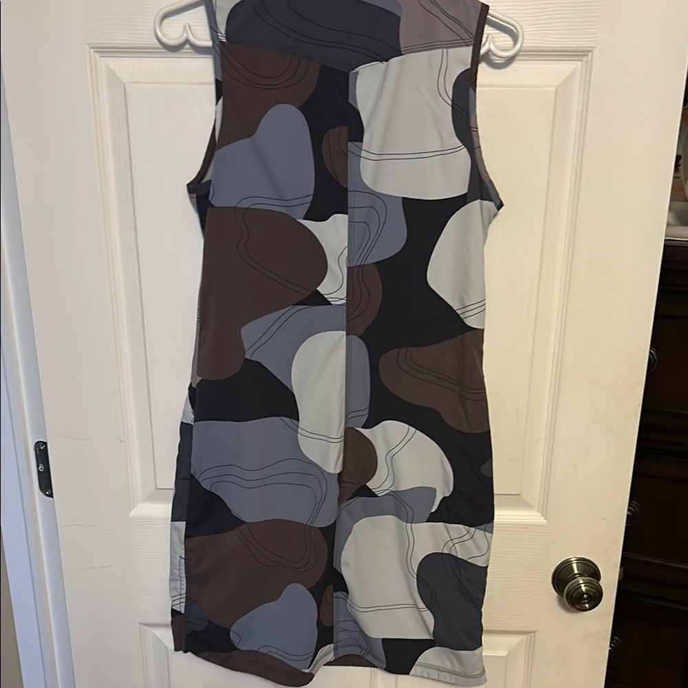 Abstract Pattern Sleeveless Dress - Picture 4 of 4